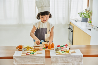 CHEESE & CHARCUTERIE BOARD