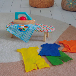 LAUNDRY MIA & LEO - ROLE PLAYING SET