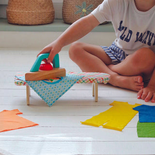 LAUNDRY MIA & LEO - ROLE PLAYING SET