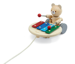 PULL-ALONG MUSICAL BEAR