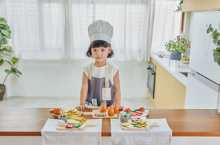 CHEESE & CHARCUTERIE BOARD