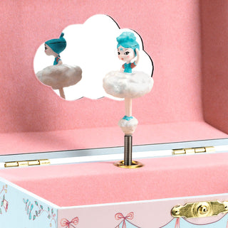 BALLERINA ON STAGE MUSIC BOX