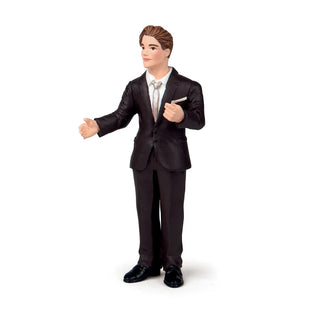 GROOM IN SUIT