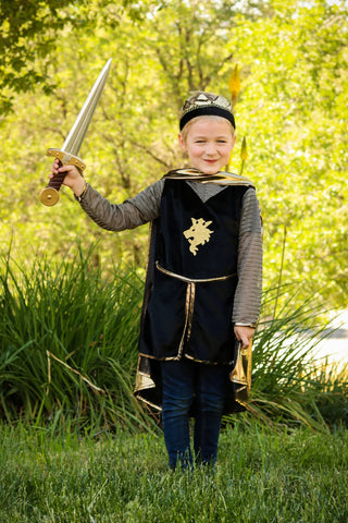 KNIGHT SET WITH TUNIC, CAPE AND CROWN
