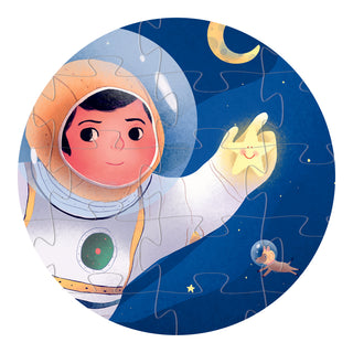 AN ASTRONAUT ON THE MOON - 36 PCS SILHOUETTER PUZZLE