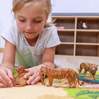 TIGRESS WITH CUB