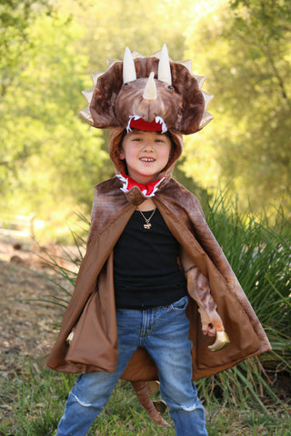 Grandasaurus Triceratops Cape w/ Claws