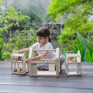 SLIDE AND GO DOLLHOUSE