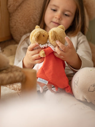 BEAR COMFORTER W RATTLE (20CM)